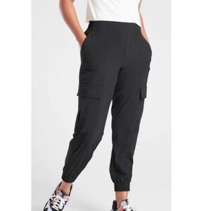 Athleta Black Chelsea Utility Joggers size 6